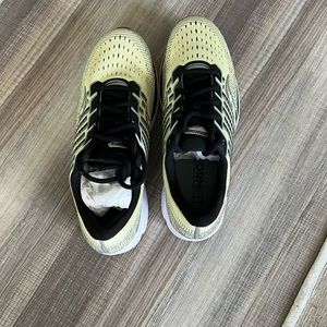 Saucony Ride 13 (New) size 11